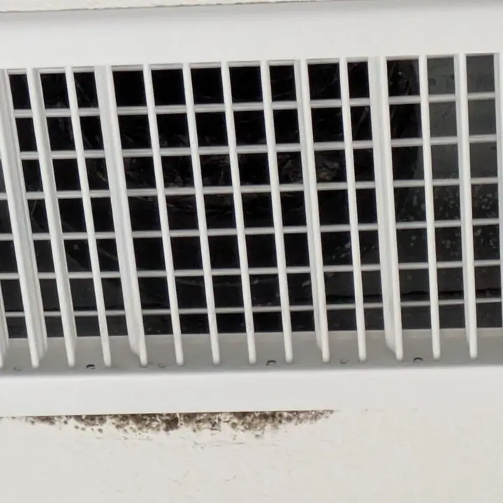 Return grille, Central Texas