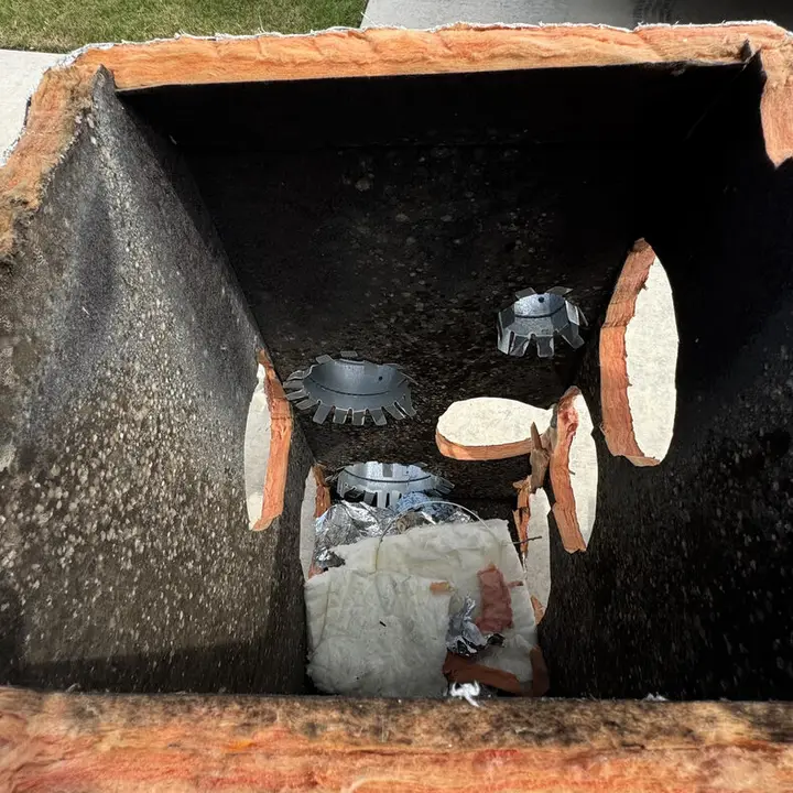 Plenum with round take-offs, Central Texas